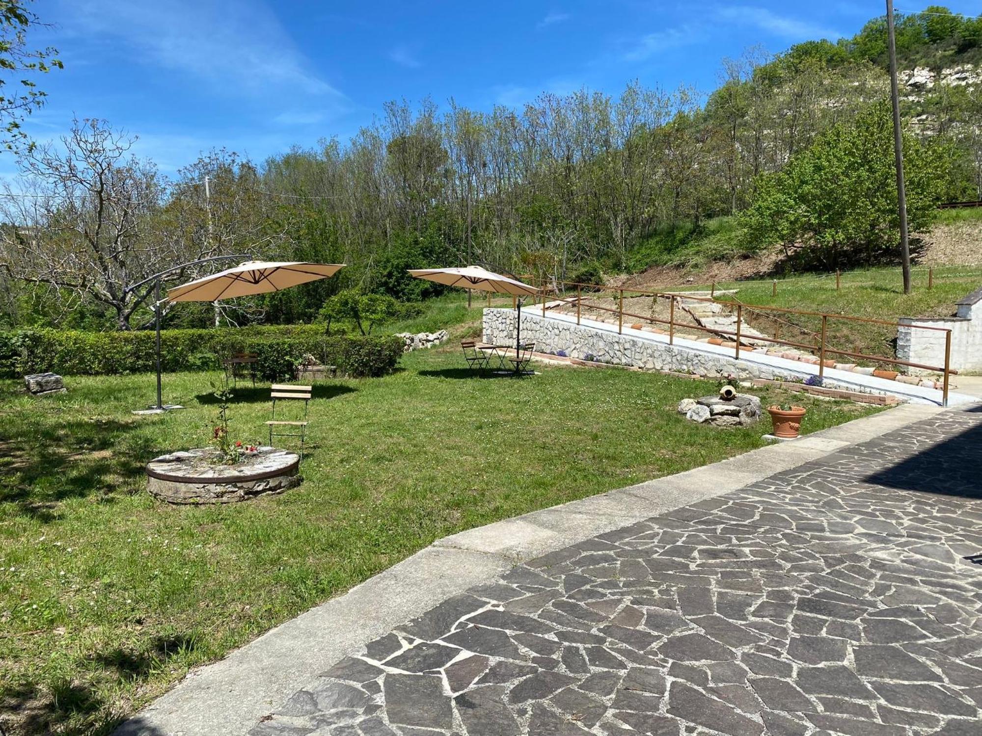 Bed&Breakfast La Ginestra Abbateggio Exterior foto